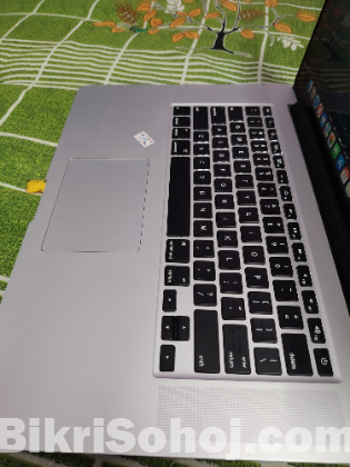 MacBook pro i7 2015